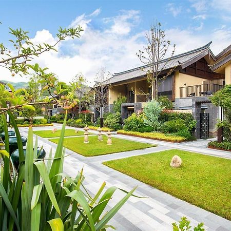 Howard Johnson Jinlin Plaza Lijiang Lệ Giang Ngoại thất bức ảnh