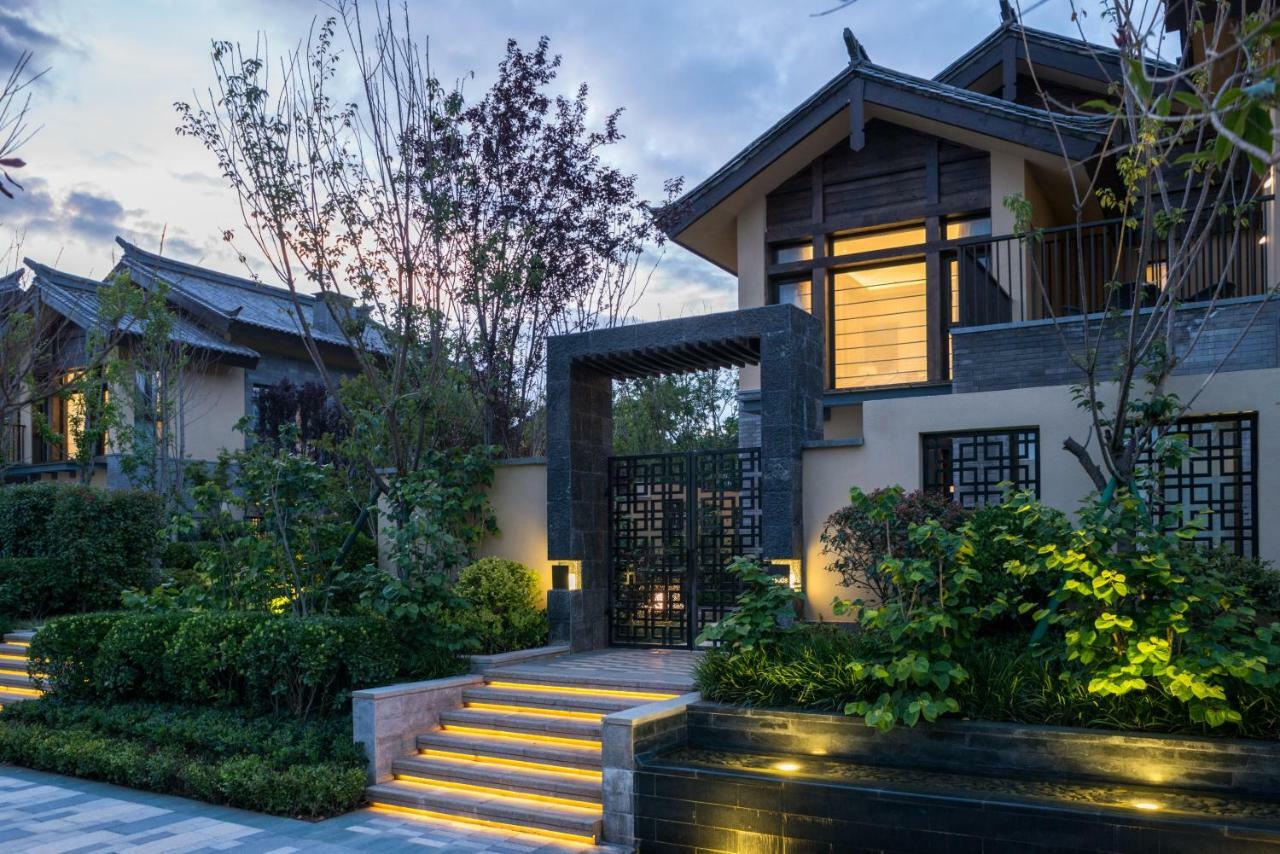 Howard Johnson Jinlin Plaza Lijiang Lệ Giang Ngoại thất bức ảnh
