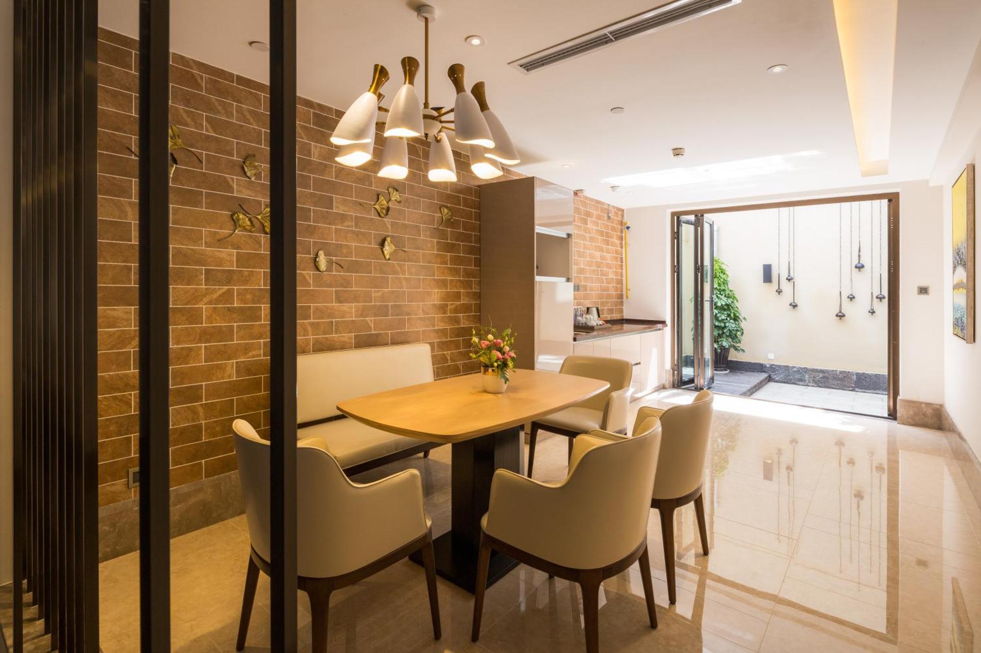 Howard Johnson Jinlin Plaza Lijiang Lệ Giang Ngoại thất bức ảnh