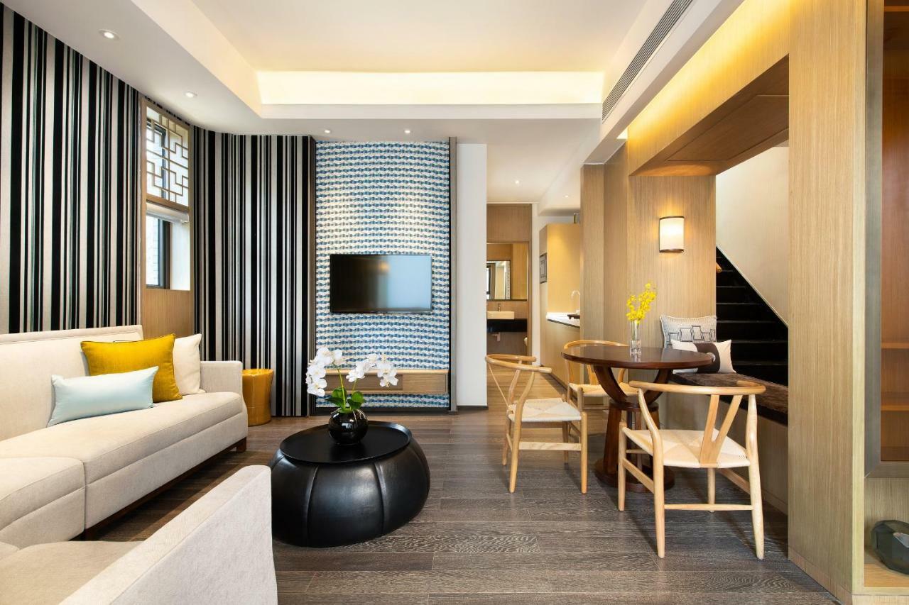 Howard Johnson Jinlin Plaza Lijiang Lệ Giang Ngoại thất bức ảnh