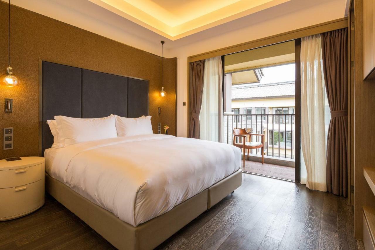 Howard Johnson Jinlin Plaza Lijiang Lệ Giang Ngoại thất bức ảnh
