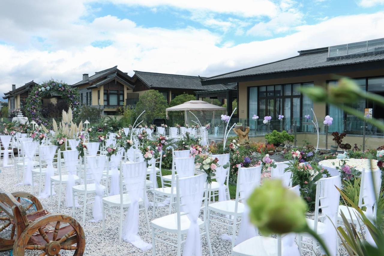 Howard Johnson Jinlin Plaza Lijiang Lệ Giang Ngoại thất bức ảnh