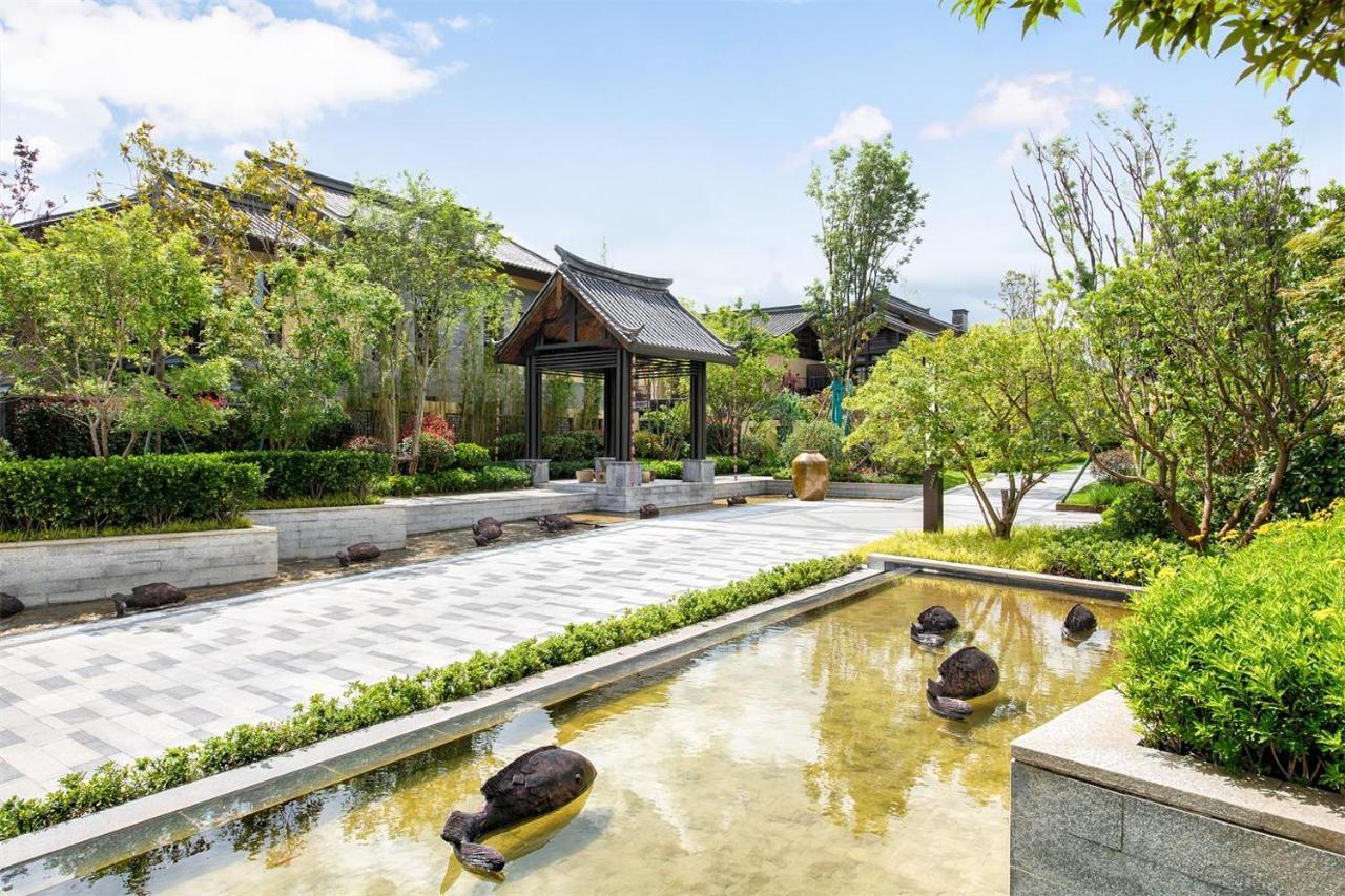 Howard Johnson Jinlin Plaza Lijiang Lệ Giang Ngoại thất bức ảnh