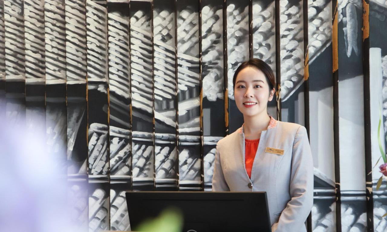 Howard Johnson Jinlin Plaza Lijiang Lệ Giang Ngoại thất bức ảnh